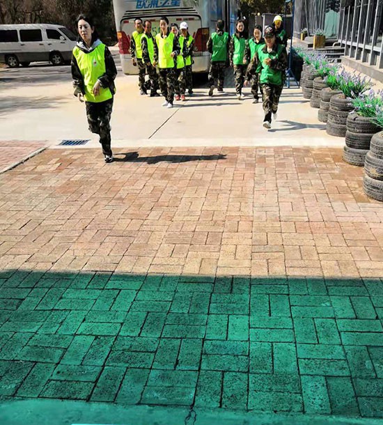 培訓快訊：單位：令牌集團；時間：2019年3月18日-3月19日；地點：興隆山莊；人數(shù)：12人；內(nèi)容：拓展；教練：陳剛；后勤：魏萬里；業(yè)務(wù)：肖佳睿